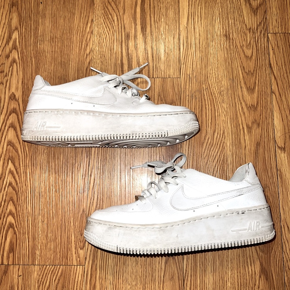 Women’s Size 8 Air Force Ones